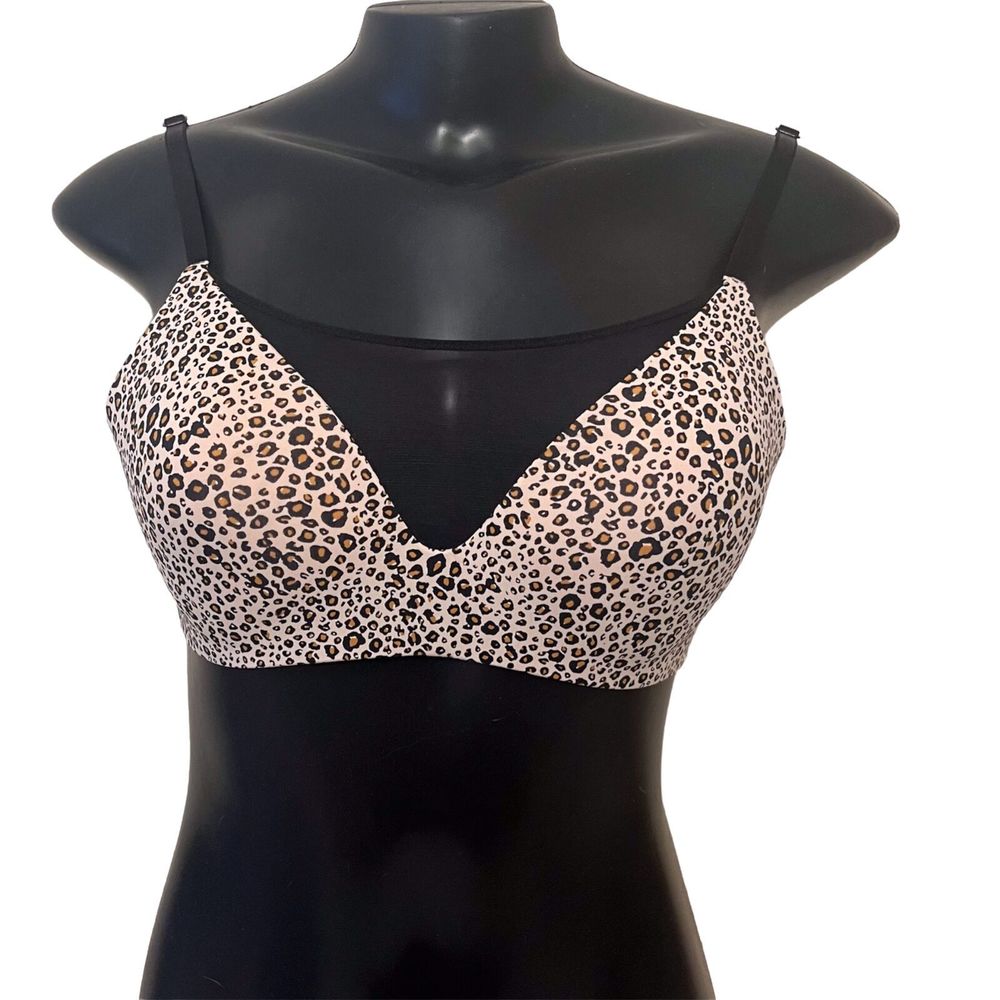 Victoria’s Secret Women’s Size 34B Animal Print Black Panel Padded Wireless Bra